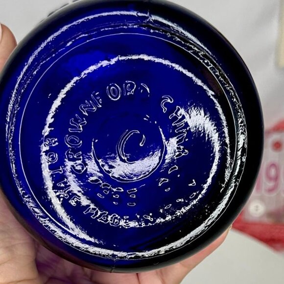 Vintage Cobalt Blue Glass Thatcher's Dairy Milk Bottle with Wire Bale Lid - Picture 7 of 8